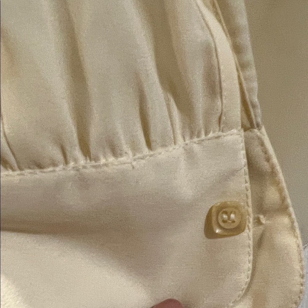 St. John Ivory Blouse with Tie Neck - Picture 4 of 10